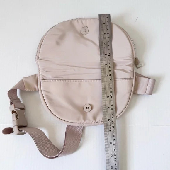 Steve Madden Belt Bag - Picture 5 of 7